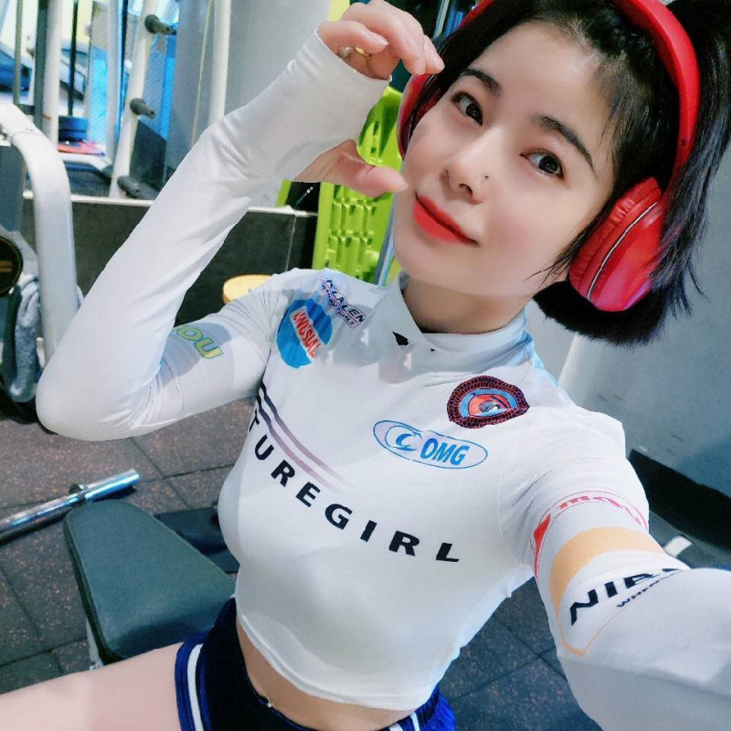e7c380cea2f346478a6d76a97b4ef9c4.jpg